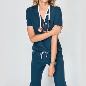 Limited Edition Caribbean Blue Fig Scrub Set XS